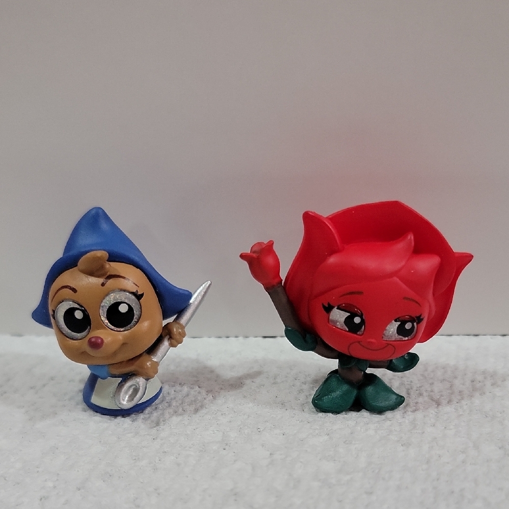 Disney Doorable Suxy Rare and Rose Ultra Rare